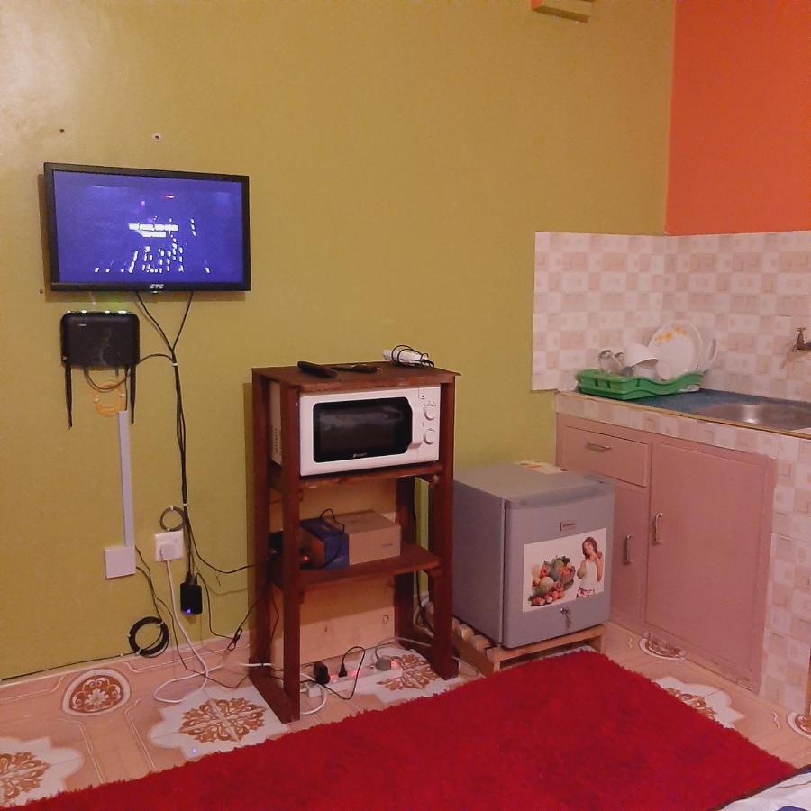 Gloria'S Place Studio Момбаса Екстериор снимка