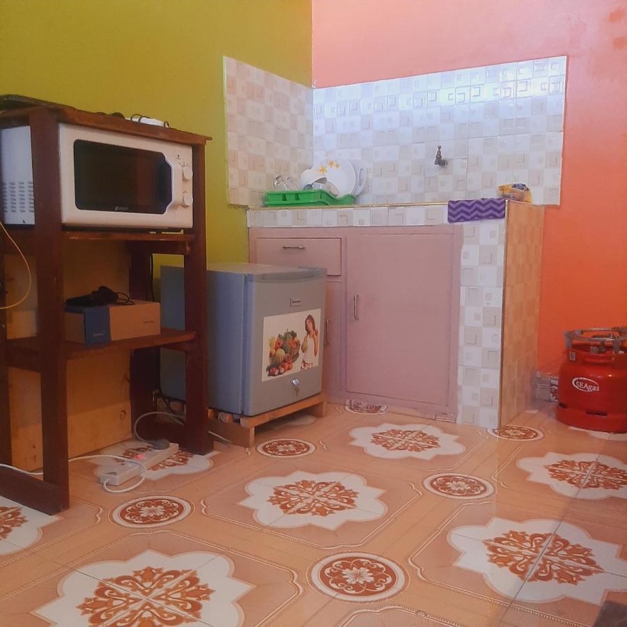 Gloria'S Place Studio Момбаса Екстериор снимка